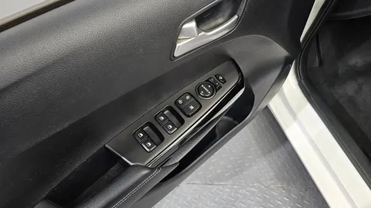 Kia (JA) LPi 2019 13