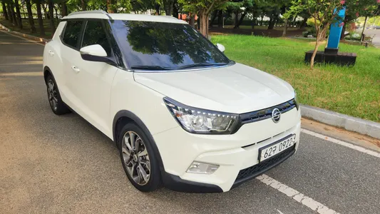 KG Mobility Tivoli LX 2WD 2016 8