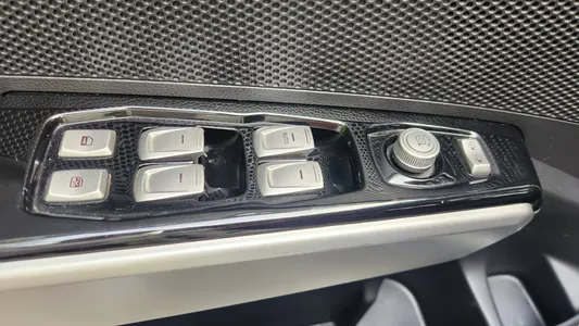 KG Mobility Tivoli LX 2WD 2016 9