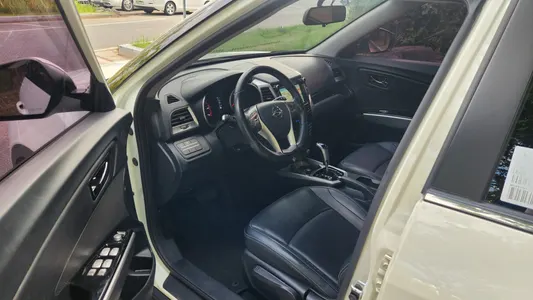 KG Mobility Tivoli LX 2WD 2016 10