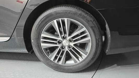 Hyundai Grandeur HG HG240 2013 21