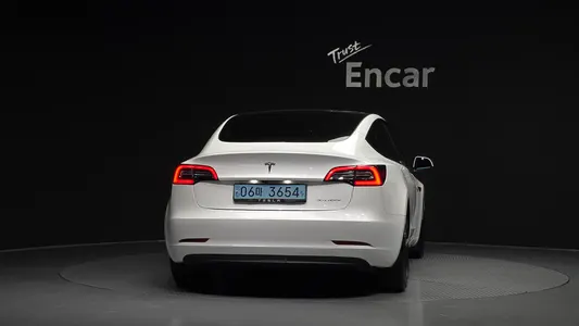 Tesla 3 AWD 2022 4