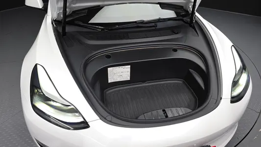 Tesla 3 AWD 2022 6