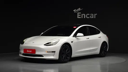Tesla 3 AWD 2022