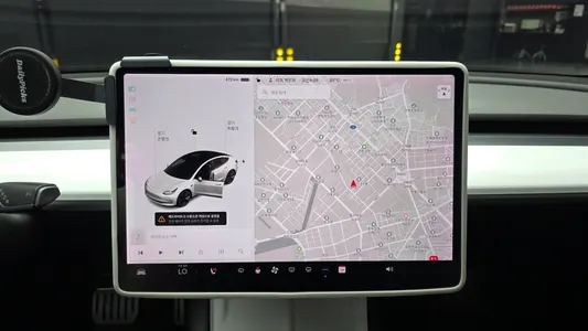 Tesla 3 AWD 2022 14