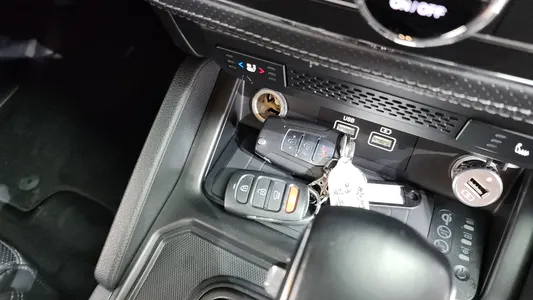KG Mobility 렉스턴 스포츠 칸 2.2 4WD 2023 15