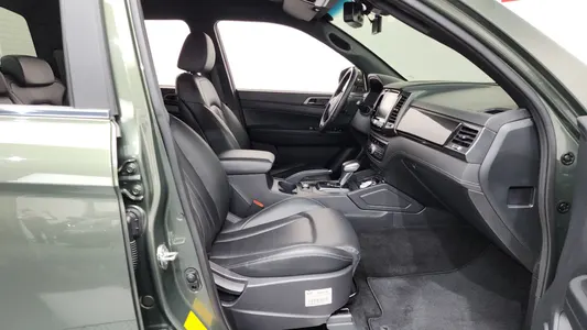 KG Mobility 렉스턴 스포츠 칸 2.2 4WD 2023 26