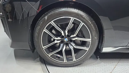 BMW 7 Series (G70) 740i xDrive M 2025 5