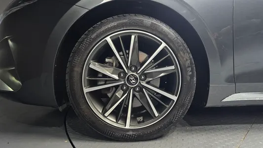 Hyundai IG 3.0 LPi () 2022 5