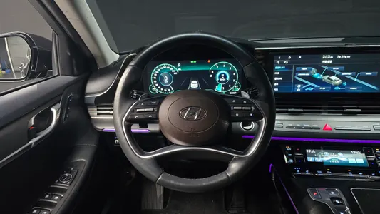 Hyundai IG 3.0 LPi () 2022 13