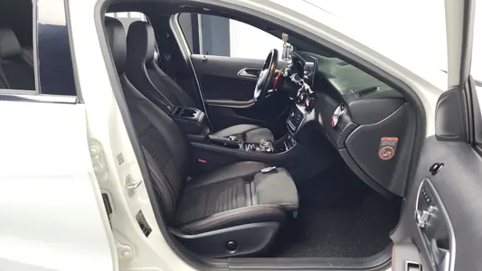 Mercedes-Benz A-Class W176 A45 AMG 4MATIC 2017 27