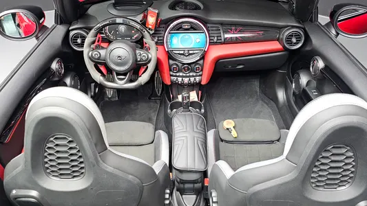MINI S Convertible JCW 2019 7