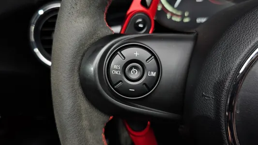 MINI S Convertible JCW 2019 12