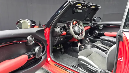 MINI S Convertible JCW 2019 10