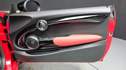 MINI S Convertible JCW 2019 25