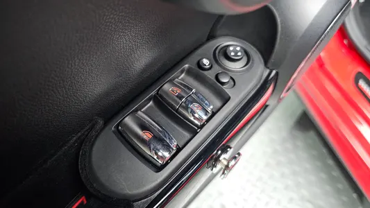 MINI S Convertible JCW 2019 27
