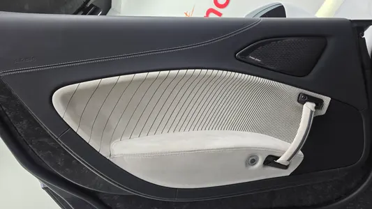 Maserati MC20 3.0 V6 2023 24
