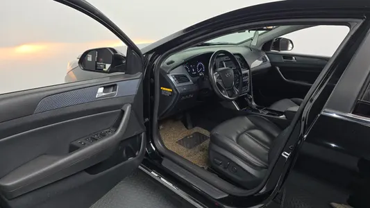 Hyundai LF 2.0 HEV 2015 10