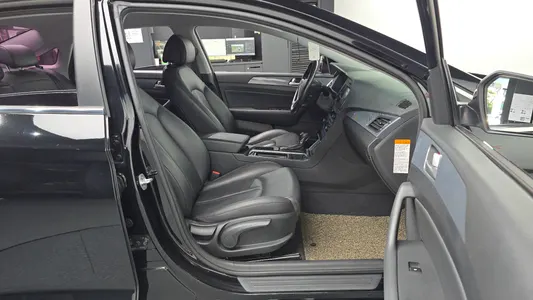 Hyundai LF 2.0 HEV 2015 26