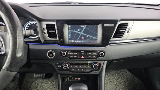 Kia Niro 2017 14
