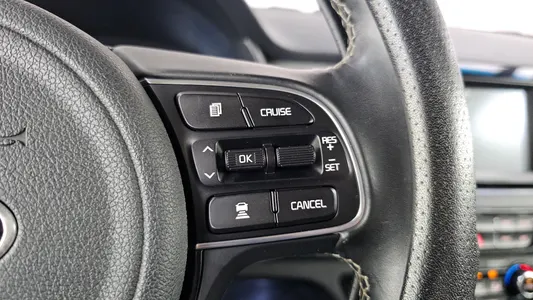 Kia Niro 2017 19