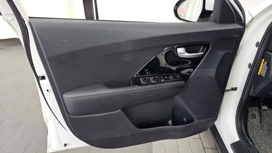 Kia Niro 2017 24