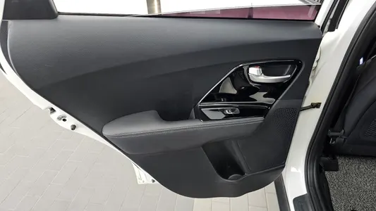 Kia Niro 2017 25