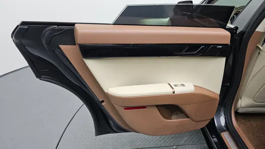 Hyundai (GN7) 2023 25