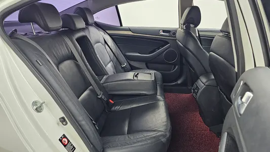 Kia K7 700h 2014 12