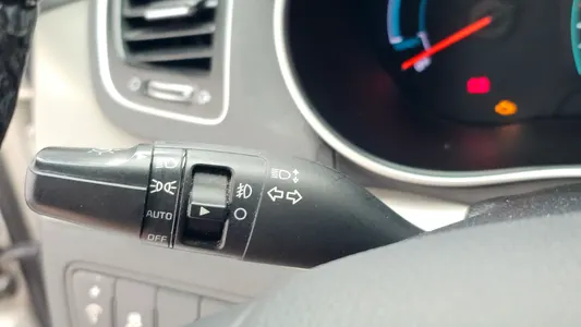 Kia K7 700h 2014 16