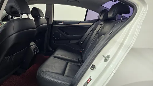 Kia K7 700h 2014 26