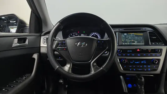 Hyundai LF LPI 2016 12