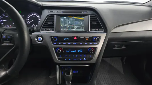 Hyundai LF LPI 2016 13