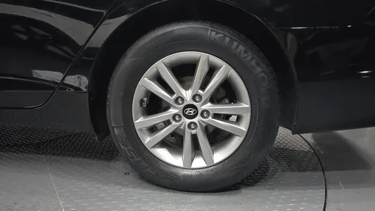 Hyundai LF LPI 2016 21
