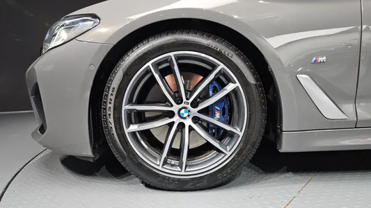 BMW 5 Series (G30) 520i M 2020 5