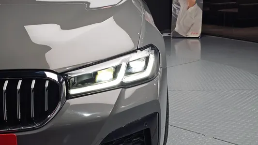 BMW 5 Series (G30) 520i M 2020 22