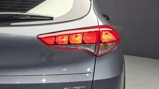 Hyundai Tucson 1.7 2WD 2016 23