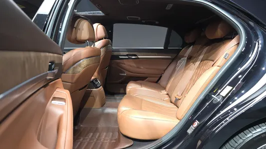 Genesis G90 3.3 T AWD 2019 12