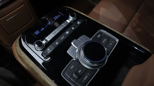 Genesis G90 3.3 T AWD 2019 33