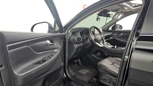 Hyundai 싼타페 2.5T 2WD 2021 10