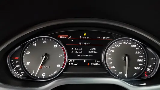 Audi S8 4.0 TFSI 2015 8