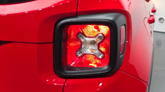 Jeep 레니게이드 1.3 2022 23