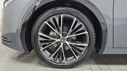 Toyota 5 2.0 XLE 2024 5