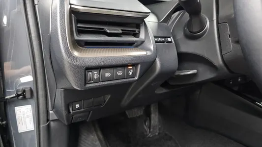 Toyota 5 2.0 XLE 2024 19