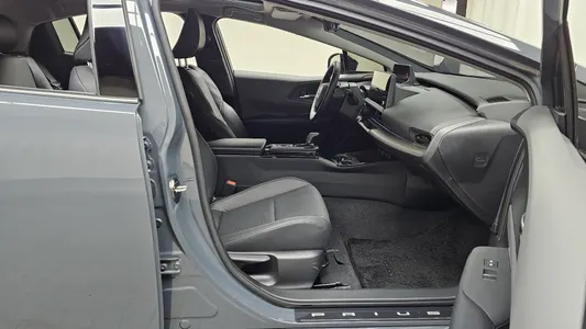 Toyota 5 2.0 XLE 2024 26