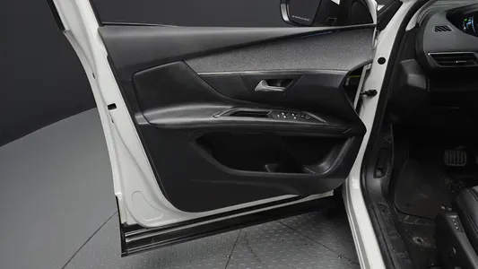 Peugeot 3008 2 1.6 BlueHDi 2017 24