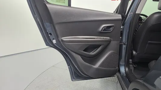Chevrolet 트랙스 1.4 LT 2020 25