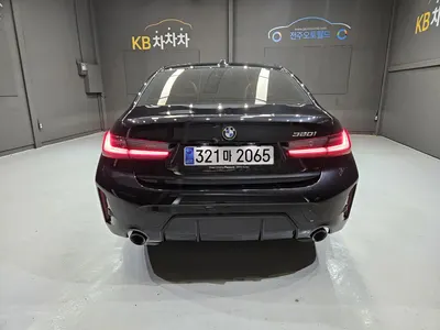 BMW 3 Series (G20) 320i M 2026 4