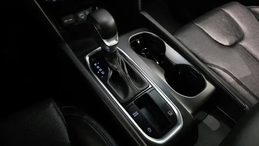 Hyundai TM 2.0 2WD 2019 8