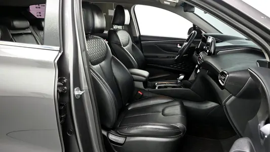 Hyundai TM 2.0 2WD 2019 10